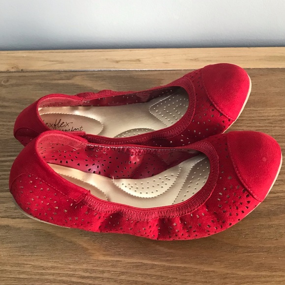 comfortable red flats
